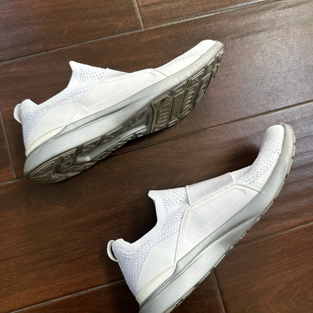 APL Athletic Propulsion Labs (APL) Techloom Bliss /White / Crome size 7 - Picture 7 of 8